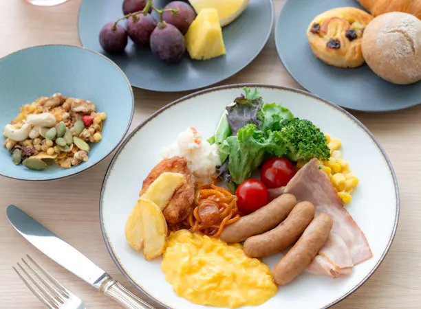 朝食