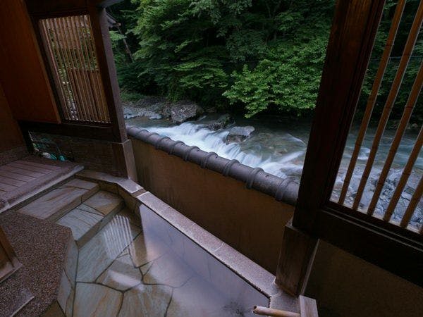 四万温泉 豊島屋