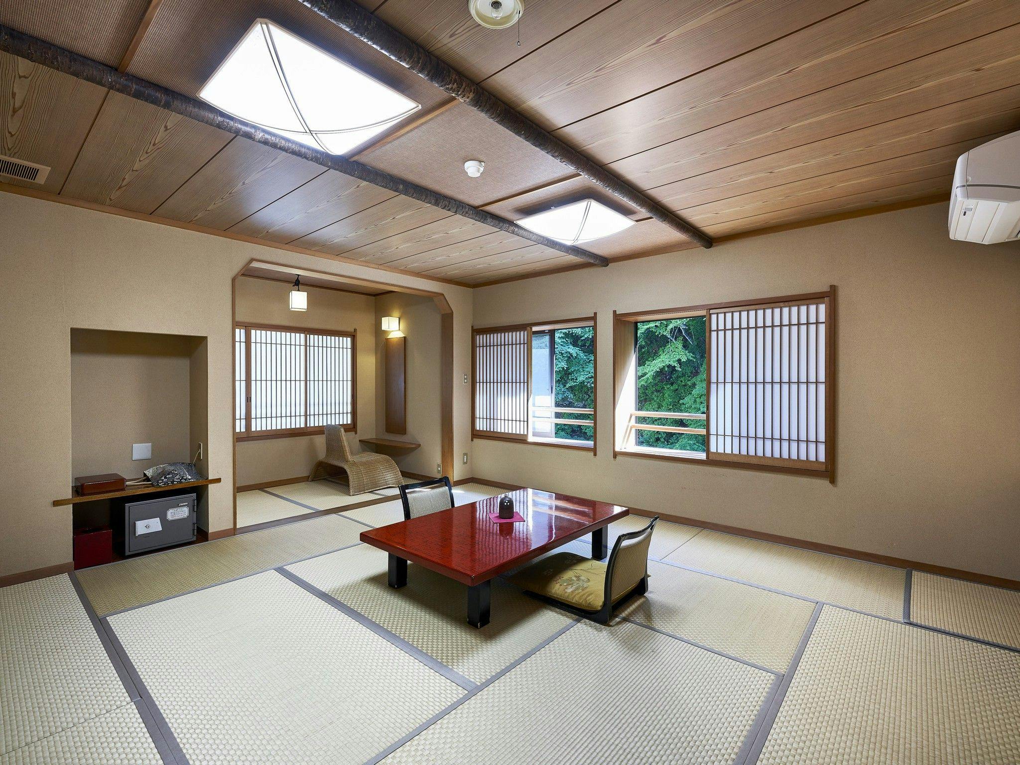 四万温泉 豊島屋