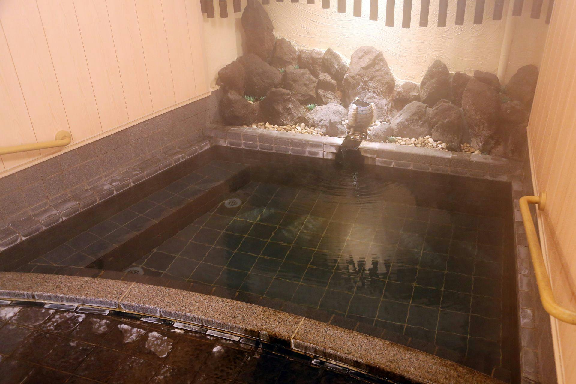ままね湯 ますとみ旅館
