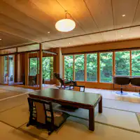 露天風呂付き客室<川の音>