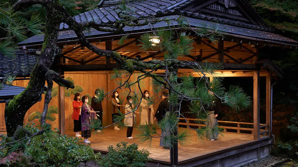 Kanazawa Fukatani Onsen Motoyu Ishiya - A Secluded Inn with a Noh Stage