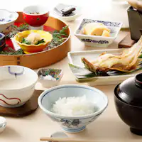 Sarapan dengan perhatian pada rasa dan bahan.