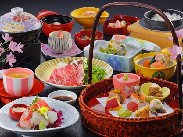 【カップルプラン|1泊2食】3大特典付きでゆったりと過ごせる二人の休日に|大切な記念日や誕生日に