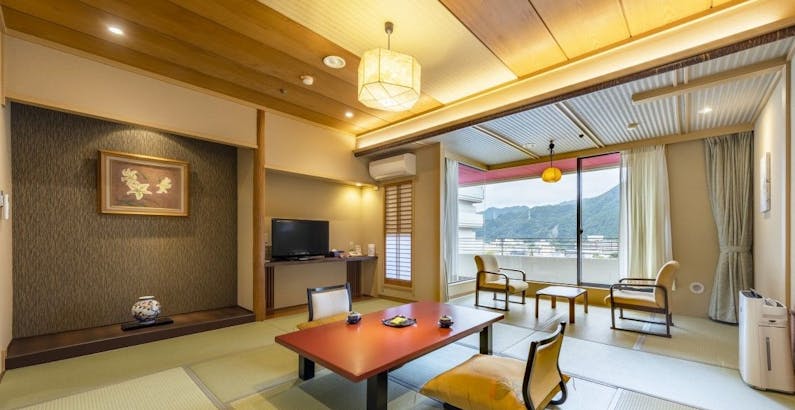 本館和室 10畳 6畳 禁煙 お祝いプラン 特別な日のお食事は個室または半個室席で 5つの特典付プラン 鬼怒川グランドホテル 夢の季 一休 Comキラリト