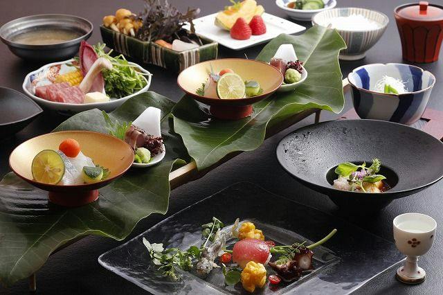 【年末年始特別ぷらん】2026年本当にお疲れさまでした～花結びde2027年の新年を迎え～❙ 2食付