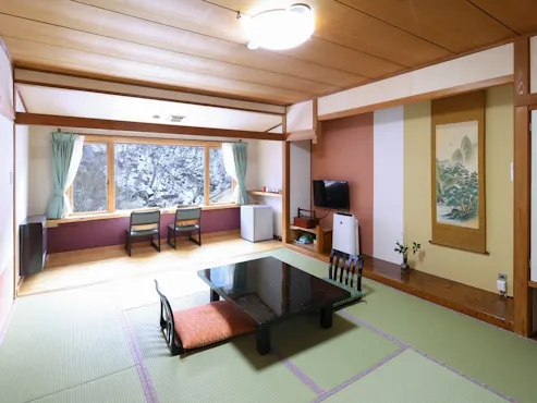 【本館・和室10畳】301号室