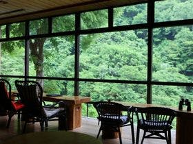 信州高山温泉郷　仙人露天岩風呂と渓谷美の宿　山田温泉　風景館