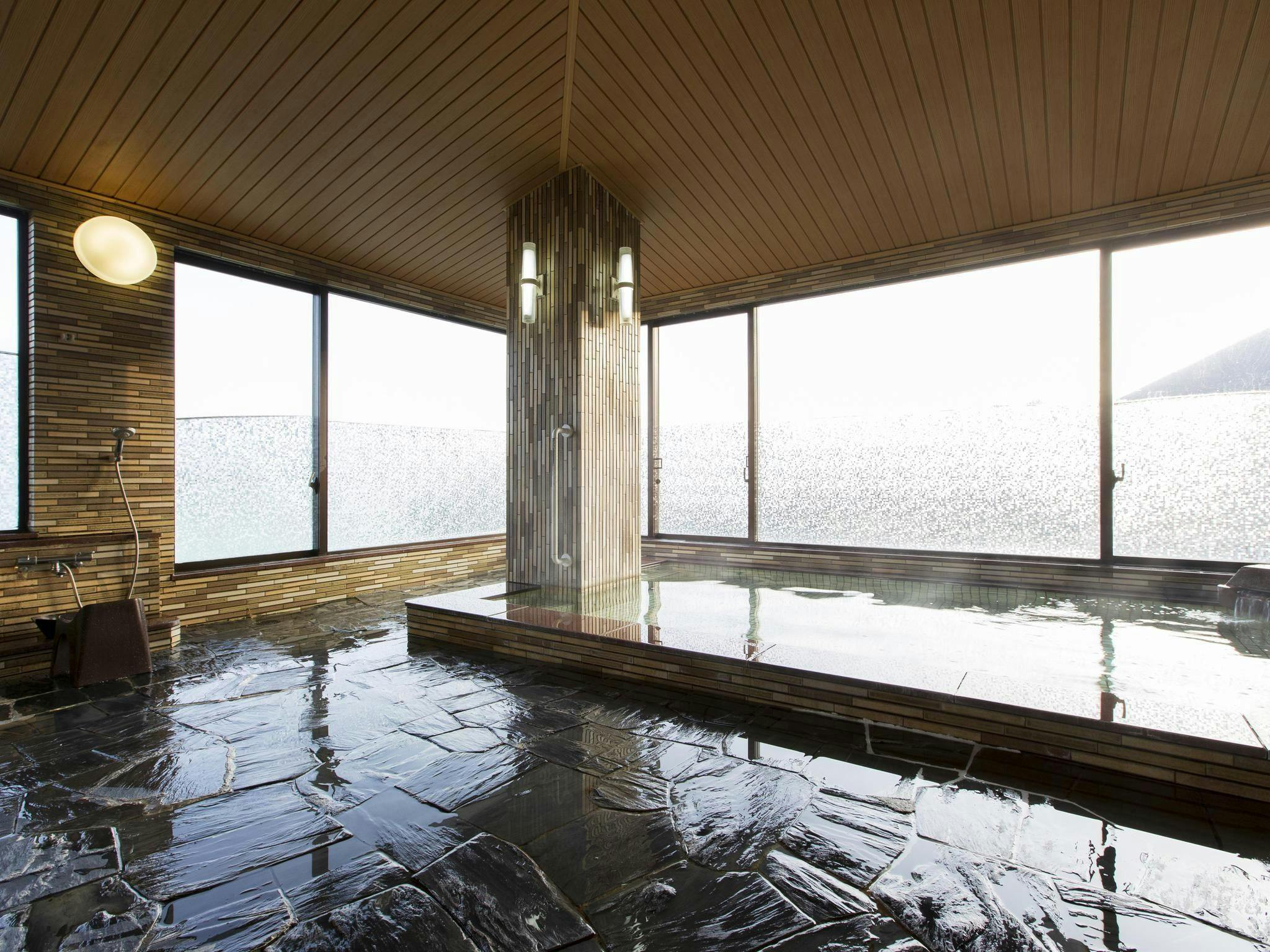 4층 온천 대욕장