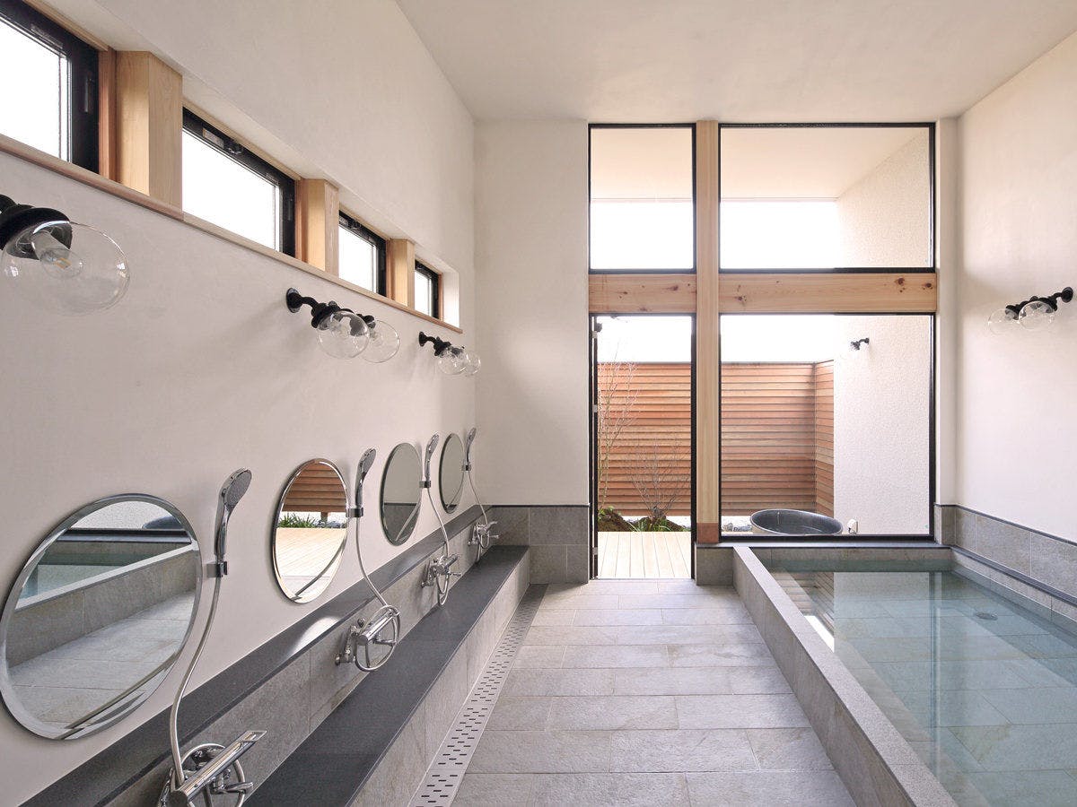 น้ำพุร้อนเมกุมิ