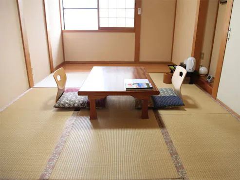 ตัวอย่างห้องสไตล์ญี่ปุ่นขนาด 6 เสื่อทาทามิ.