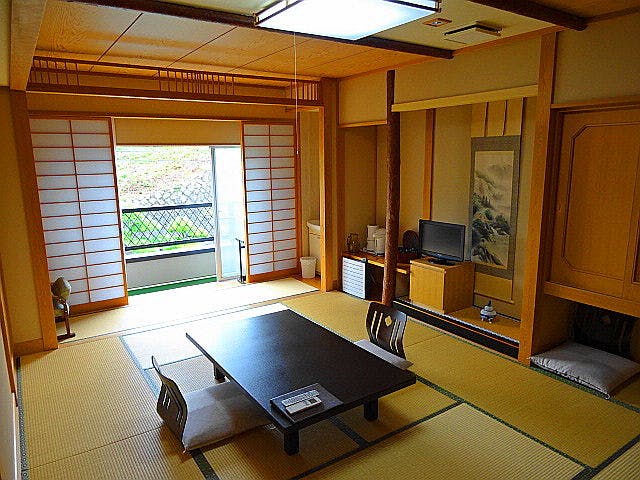 割烹の宿　大観荘