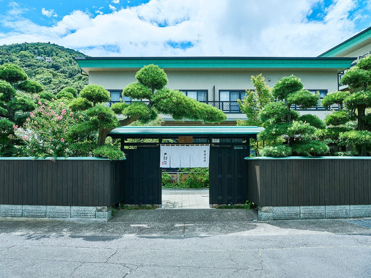 割烹の宿　大観荘