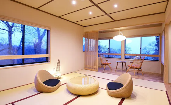 【リニューアル和室10畳 山茶花】