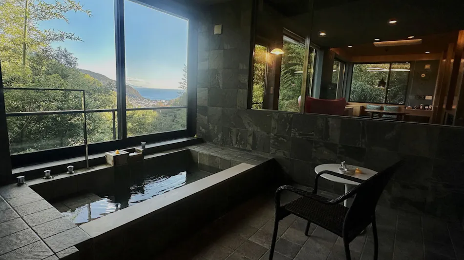Hotel Shiki no Kura: A Pet-Friendly Inn with Its Own Hot Spring Source