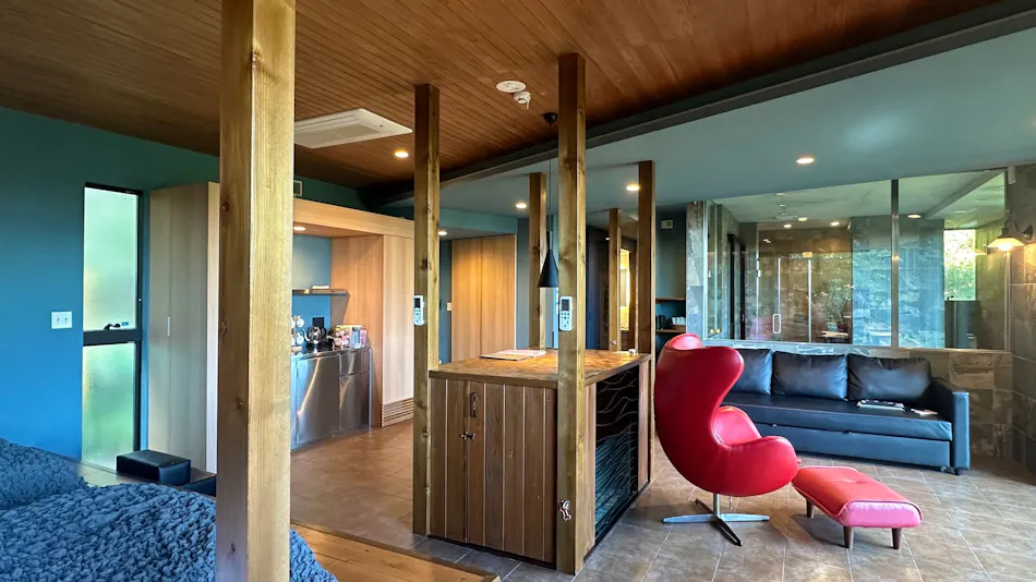 Hotel Shiki no Kura: A Pet-Friendly Inn with Its Own Hot Spring Source
