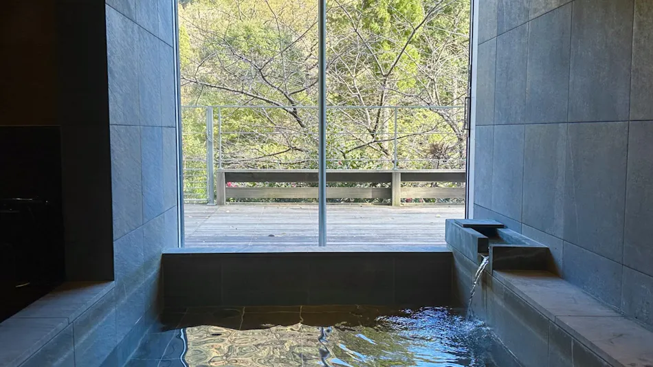 Hotel Shiki no Kura: A Pet-Friendly Inn with Its Own Hot Spring Source