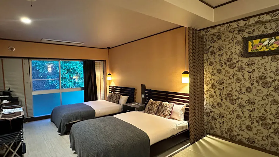 Hotel Shiki no Kura: A Pet-Friendly Inn with Its Own Hot Spring Source