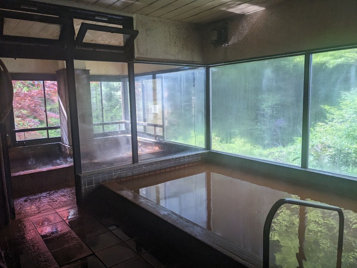 【น้ำพุร้อน】อ่างอาบน้ำในร่ม