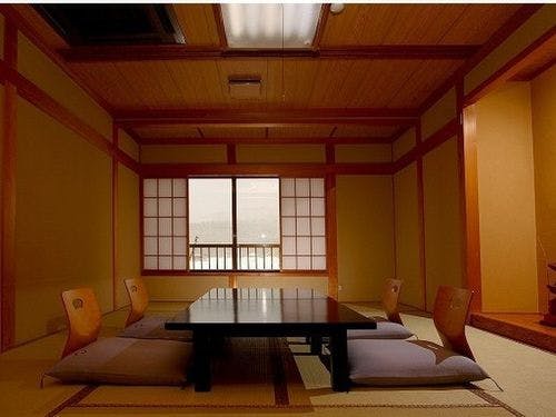 中央館２階「やなぎ」