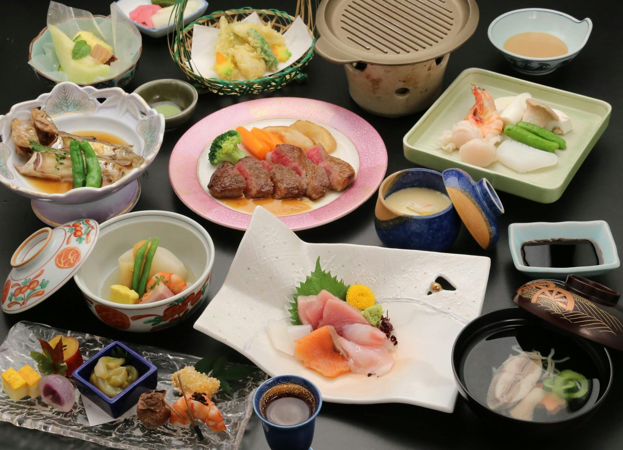 【直前割】特選黒毛和牛｜但馬牛ステーキ　肉本来の甘みと深いコクを愉しむ＆活きの良い海の幸も堪能