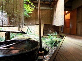 千歳楼(せんざいろう)