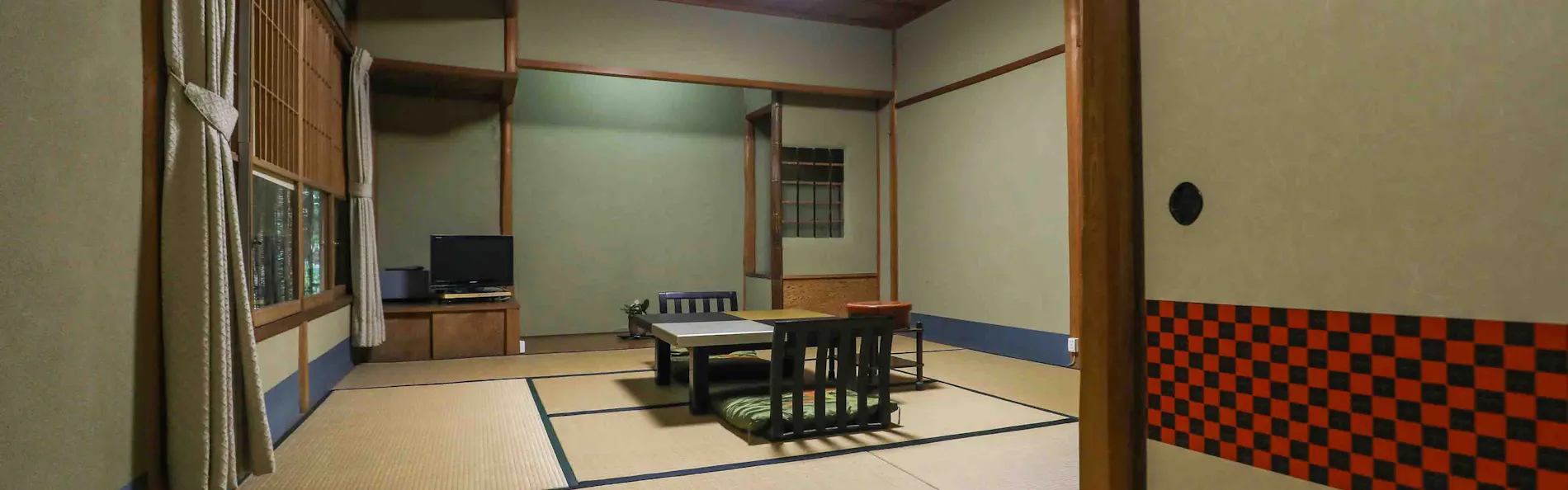 千歳楼(せんざいろう)