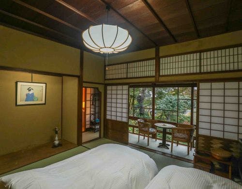 落ち着いた、趣のある昭和モダンの和室