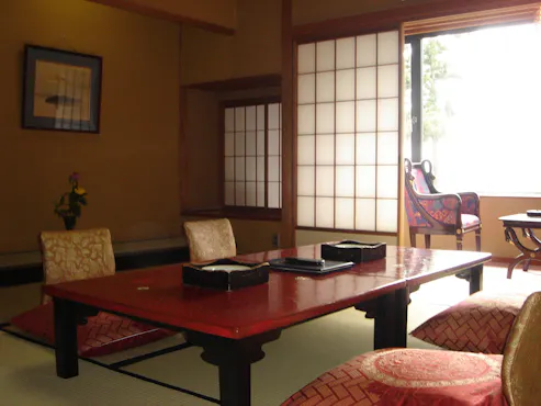 ~ห้องมาตรฐาน ณ พระราชวังนกยูง~