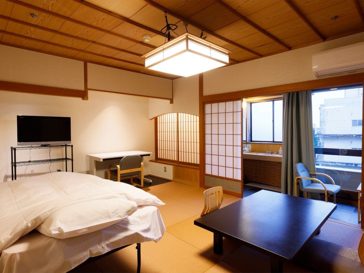 ห้องทำงานและพักผ่อน: ห้องสไตล์ญี่ปุ่น