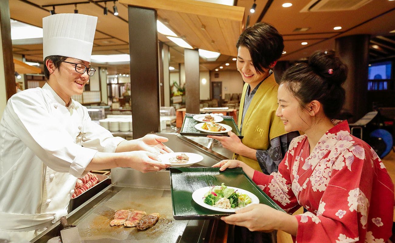 箱根湯本温泉 天成園 - 【焼きタラバ蟹＆売店利用券1,000円付】贅沢