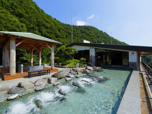 広々！開放感たっぷりの屋上天空大露天風呂