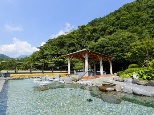 広々！開放感たっぷりの屋上天空大露天風呂