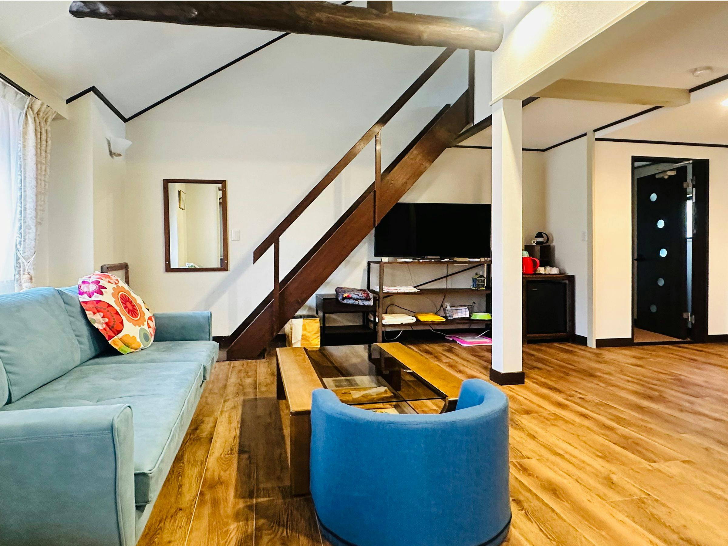 ห้องดีลักซ์สไตล์ตะวันตกพร้อมชั้นลอย [4 เตียง]