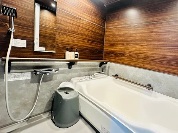 ■ 洋室ロフト付きデラックス bathroom