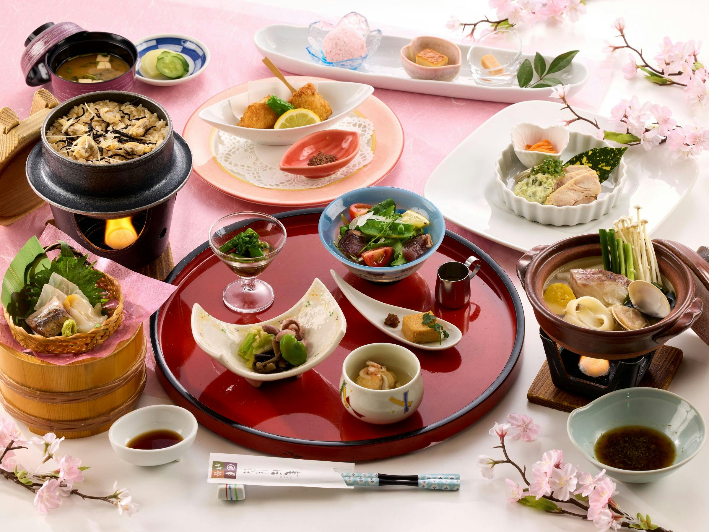 【ชุดอาหารไคเซกิฤดูใบไม้ผลิบานสะพรั่ง】