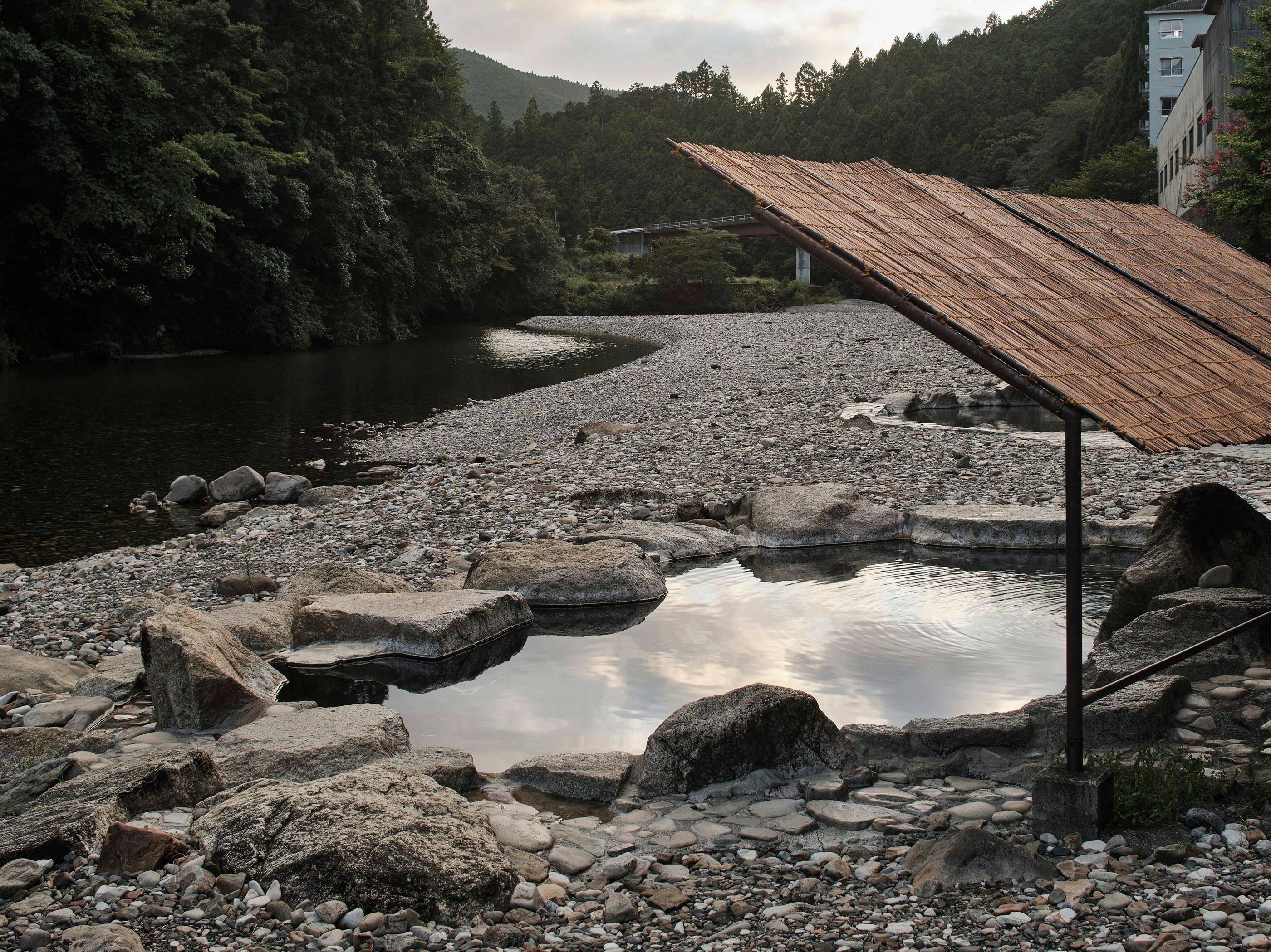 Pemandian terbuka (campuran)