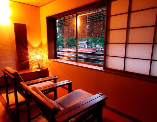 天橋立を眺めるモダン和室
