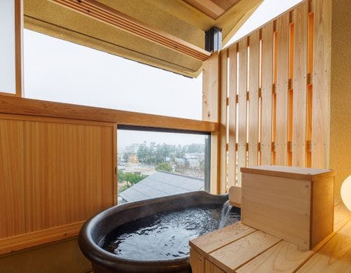 【半露天風呂付き　次の間付き和室】