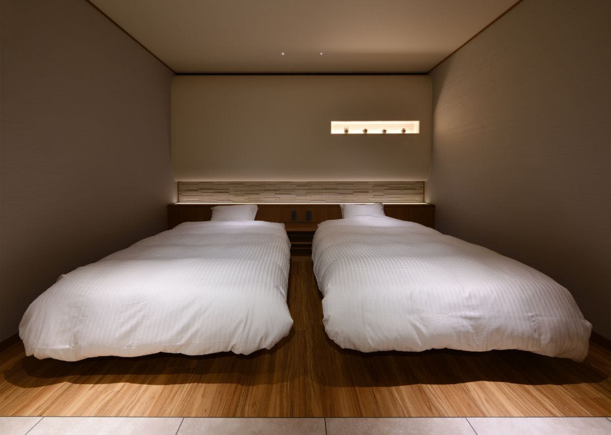 205 ห้อง "Shiranami"