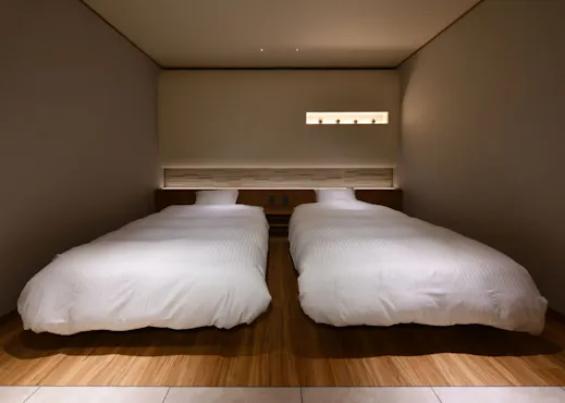 205 ห้อง "Shiranami"