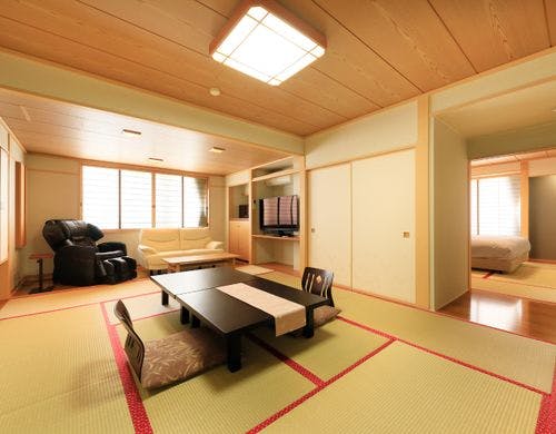 源泉かけ流しの展望露天風呂