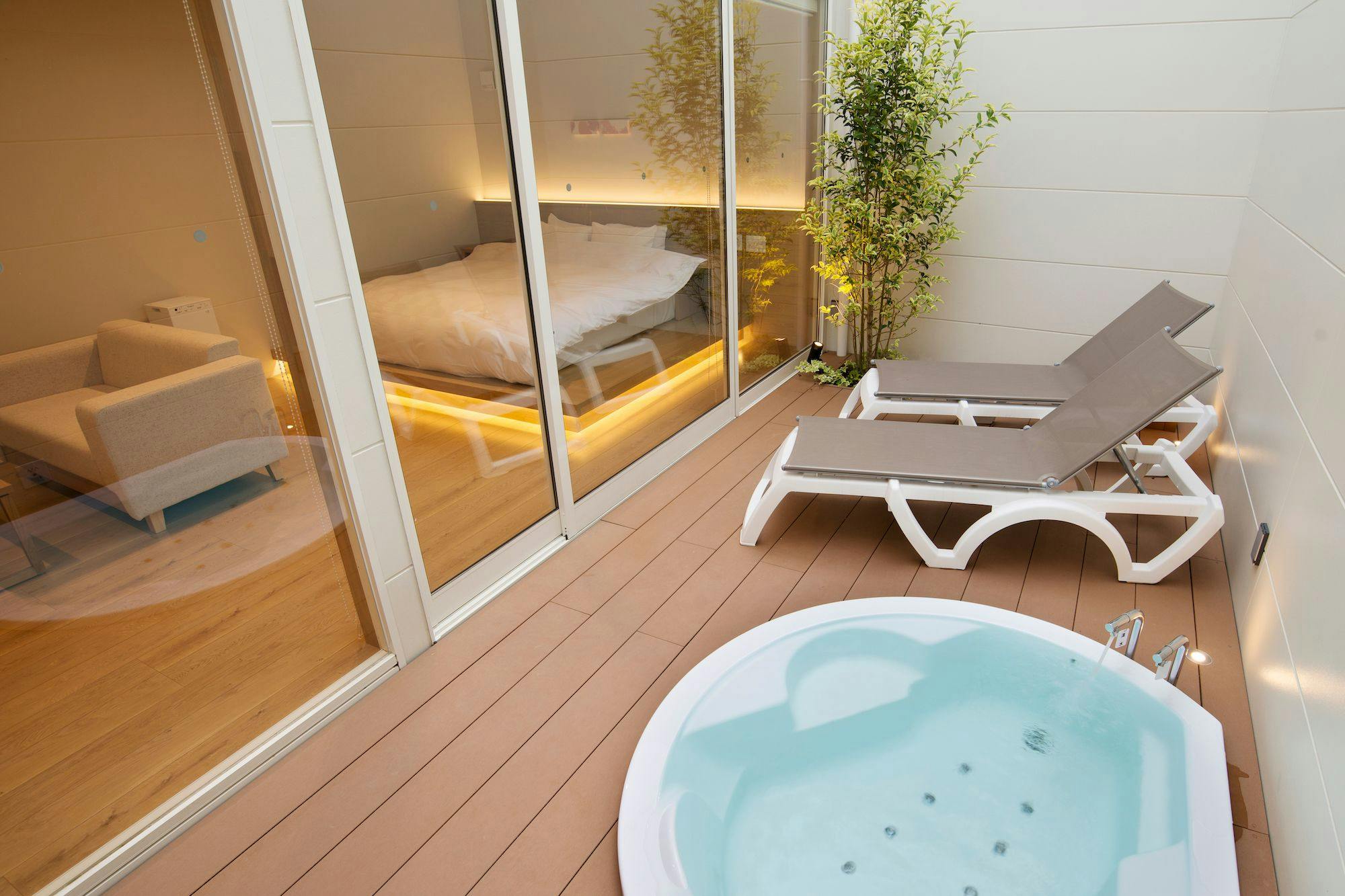 洋室キングサイズベッド Dタイプ（禁煙）