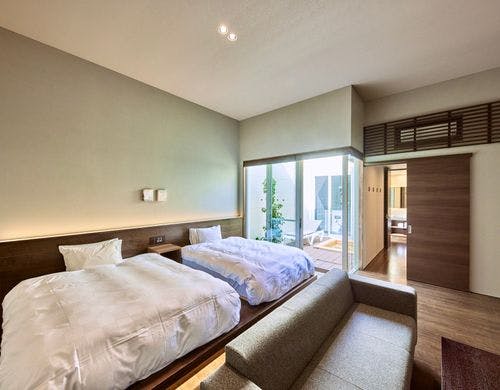 洋室ツインBタイプ　ヒノキ風呂（禁煙）