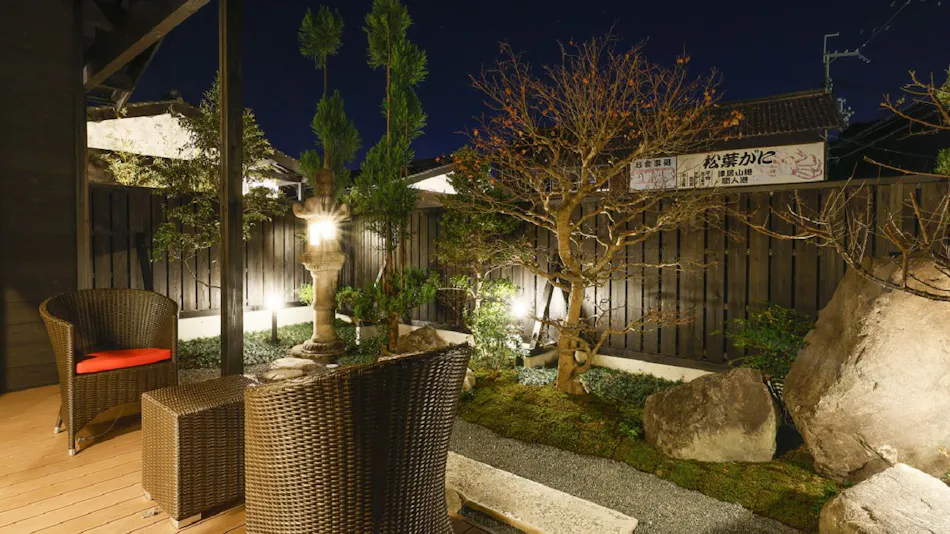 Hanare Koyado Mizuyashiki by the Lakeside