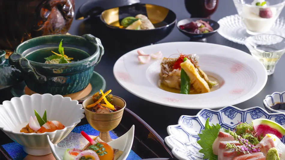 Hanare Koyado Mizuyashiki by the Lakeside