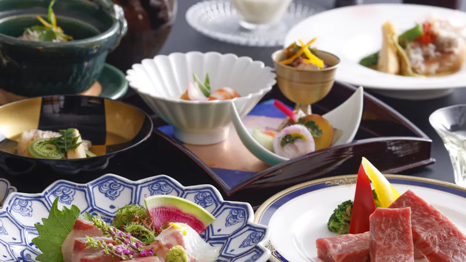Hanare Koyado Mizuyashiki by the Lakeside