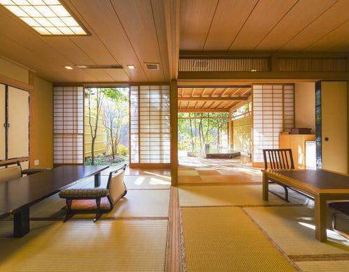 露天 (檜風呂) 付特別室「山紅葉」