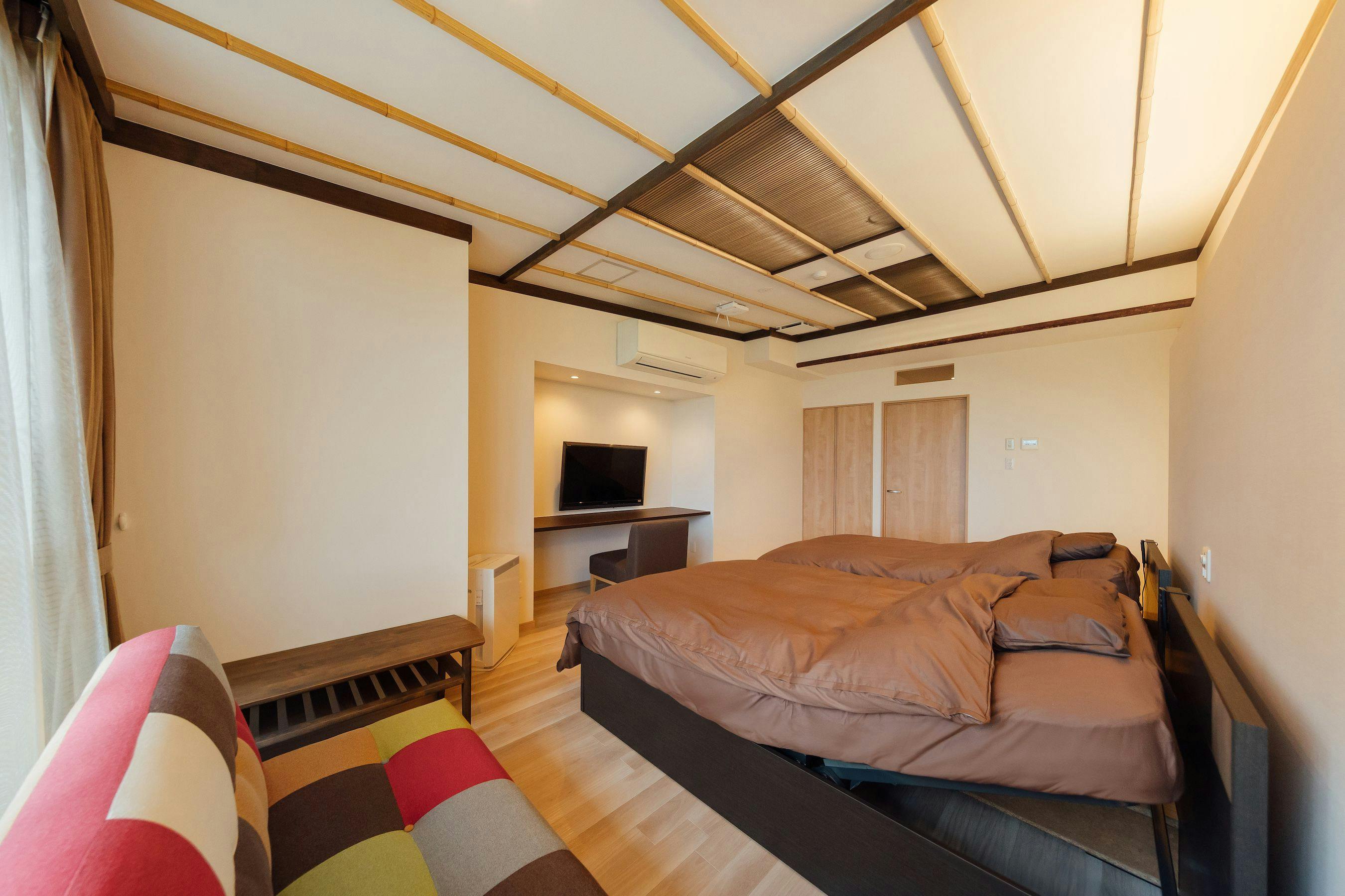 The Hotel Obuse