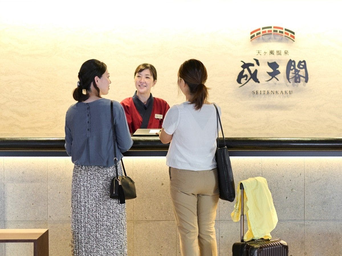 フロントカウンター